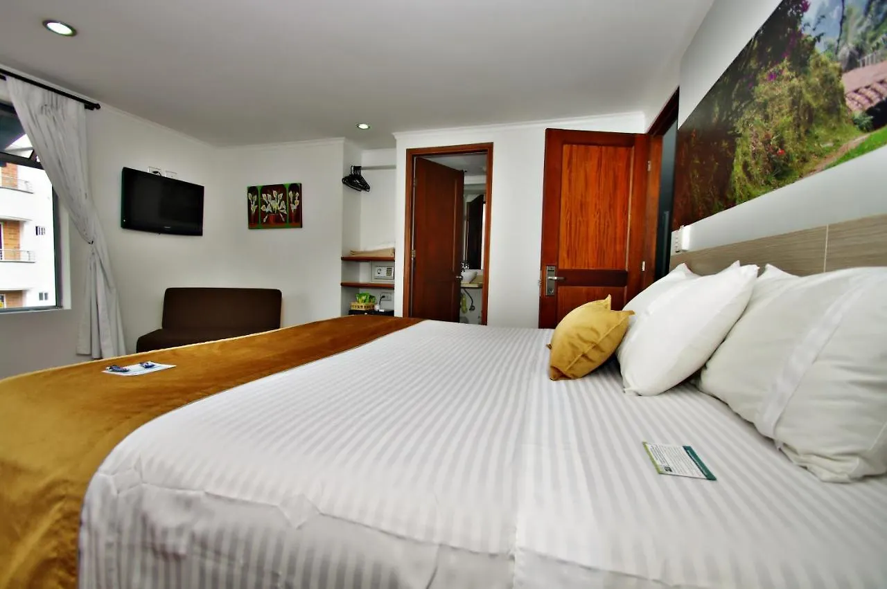***  Hotel Portón Sabaneta Colombia